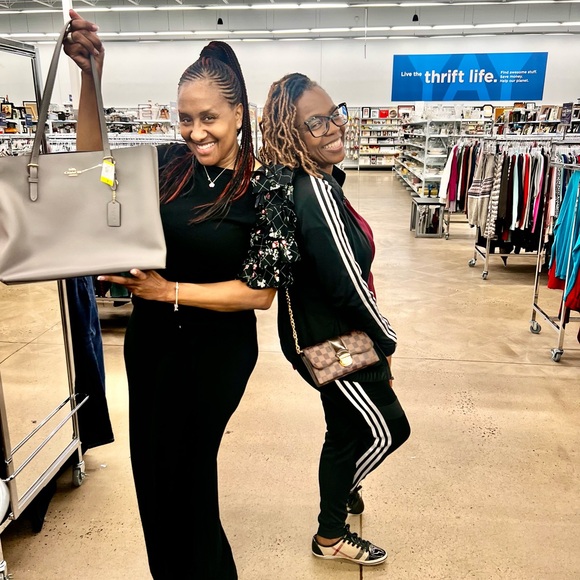 SPECIAL GUESTS!!AWESOME STRAIGHT OUT OF THE BAG SALES!! PLEASE COME JOIN THE FUN - Picture 6 of 17